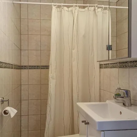 Hotel In With Kitchen 4*